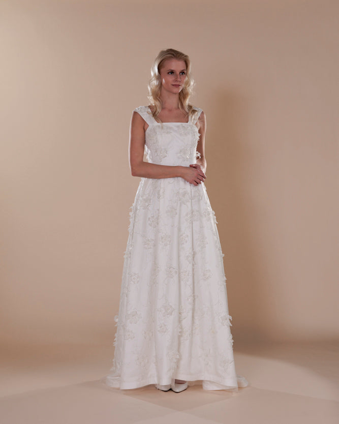 Wedding Gown A-line Moloty A221