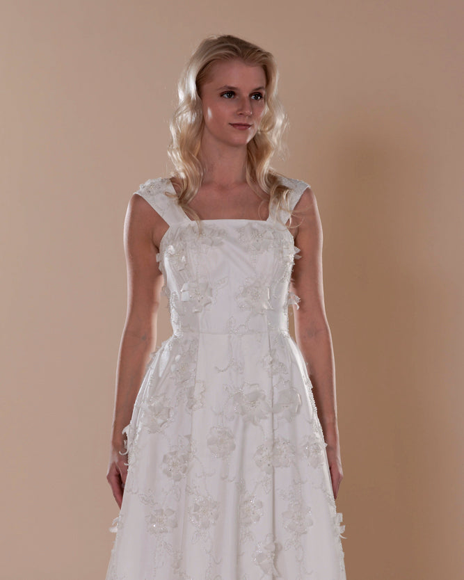 Wedding Gown A-line Moloty A221