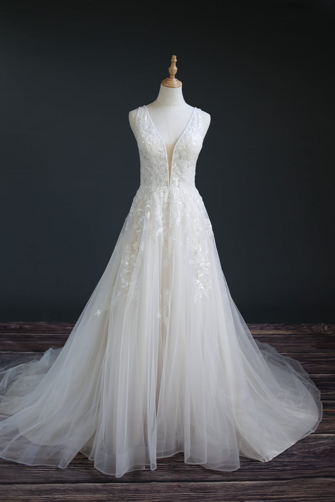 Wedding Gown A-line Moloty A010