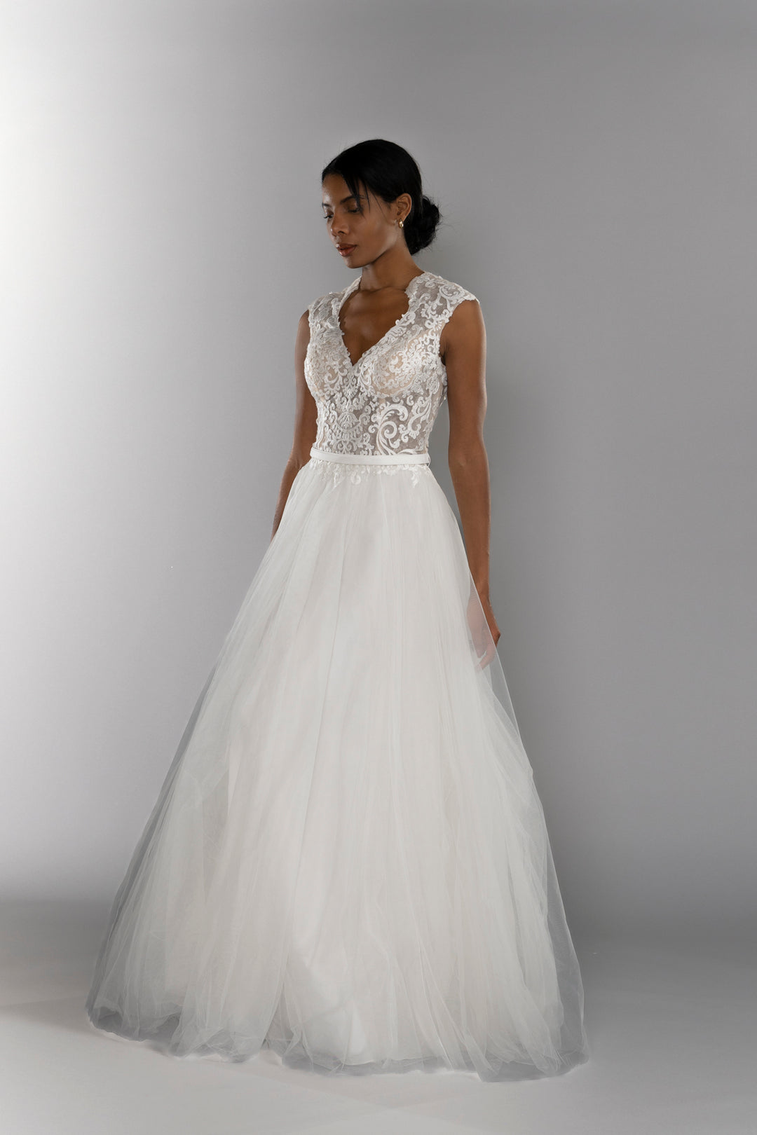 Wedding Gown A-line Moloty A150