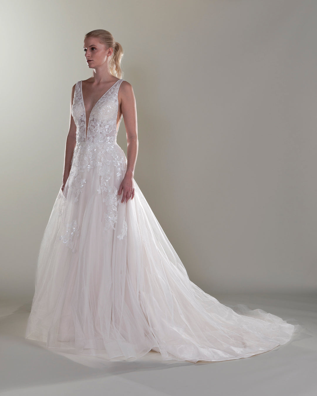 Wedding Gown A-line Moloty A010