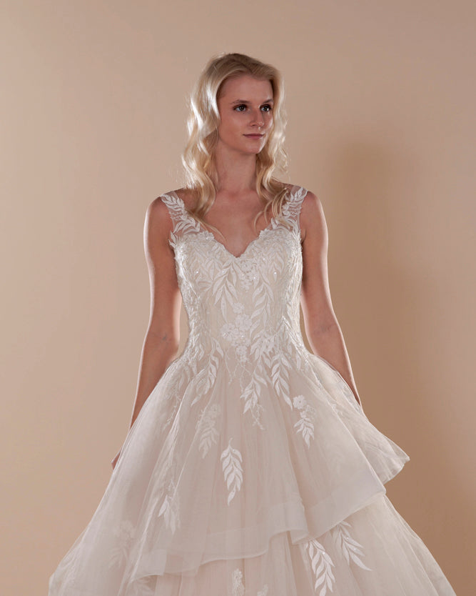 Wedding Gown Ballgown Moloty A235