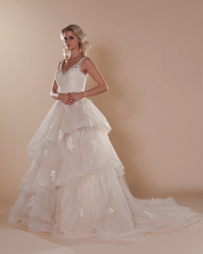 Wedding Gown Ballgown Moloty A235