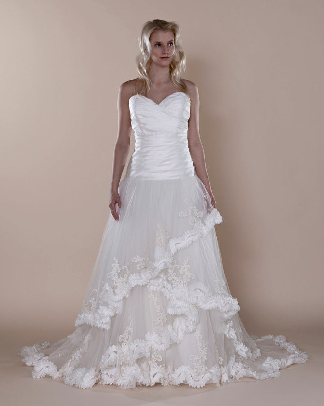 Wedding Gown A-line Moloty A260