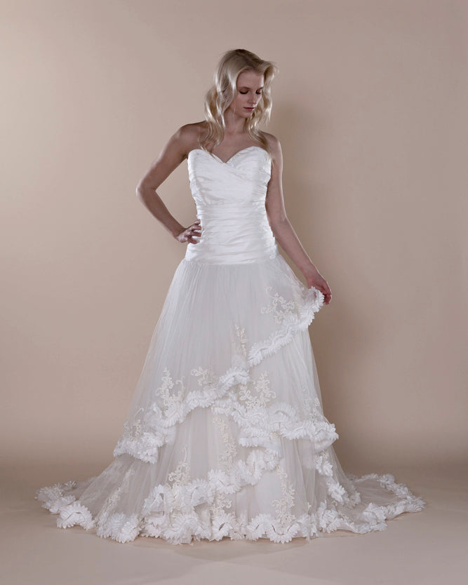 Wedding Gown A-line Moloty A260