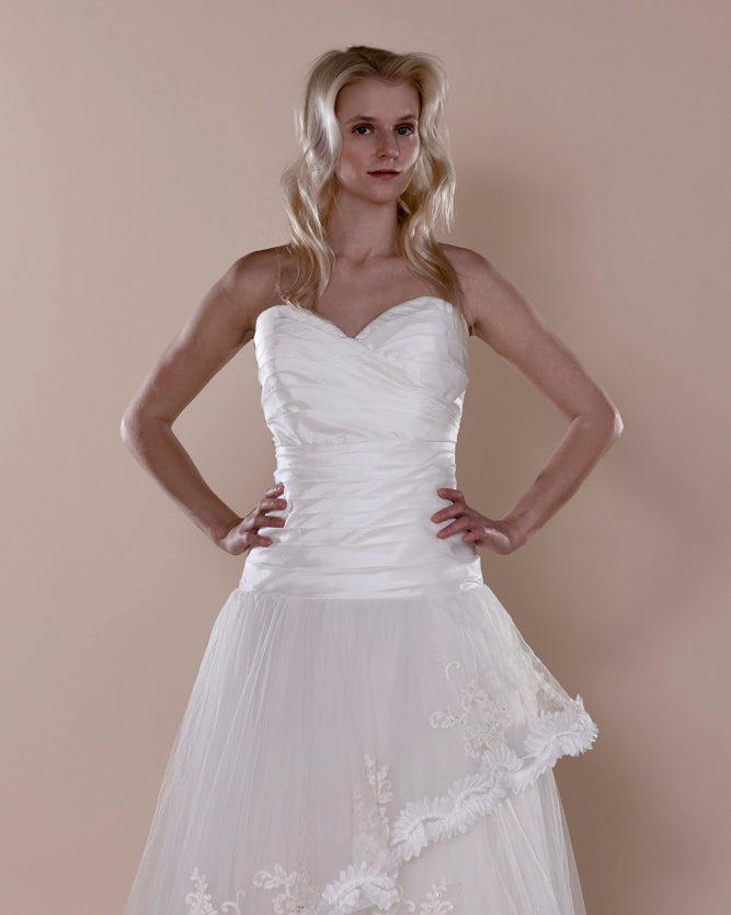 Wedding Gown A-line Moloty A260