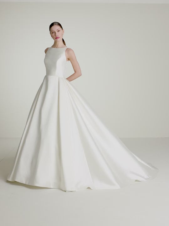 Wedding Gown A-line Ballgown Pronovias EUFORIA